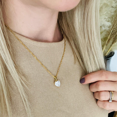 Halskette "Lovestone"